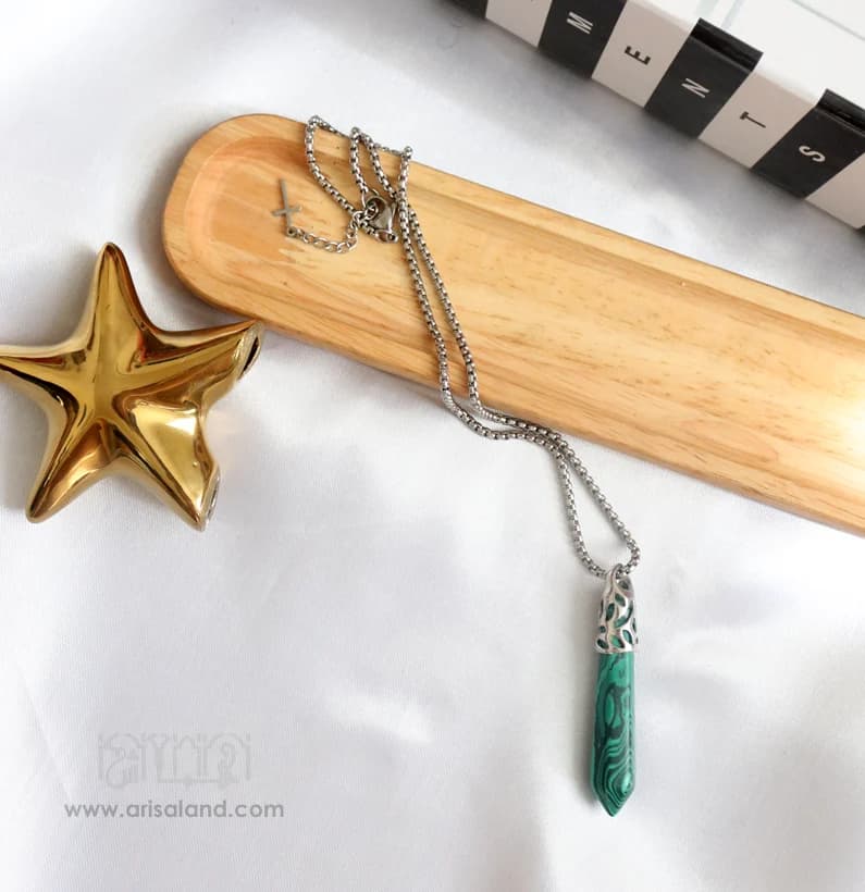 گردنبند آویز منشور مالاکیت کنگو (مرمر سبز) کد 232 — تصویر ۳