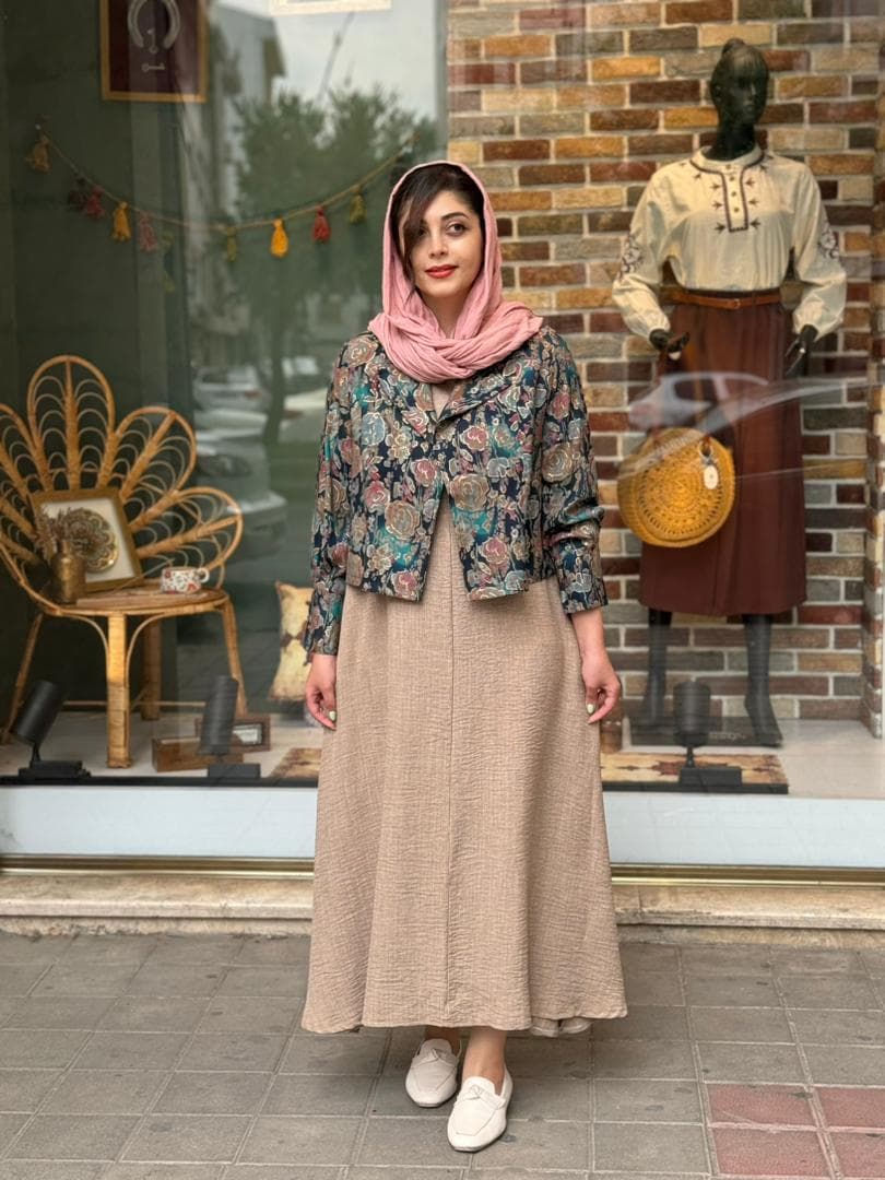 کت و سارافون ترگل نسکافه ای گل رنگی — تصویر ۲