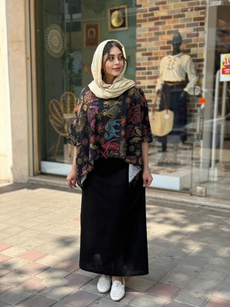 کراپ سایه سوزندوزی مشکی — تصویر ۲