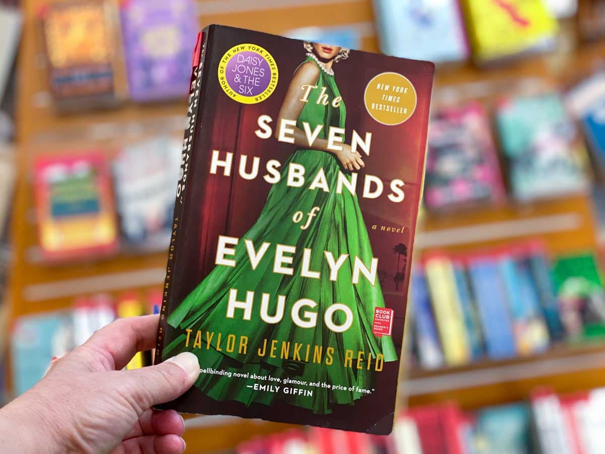 The Seven Husbands of Evelyn Hugo – کتاب الکترونیکی انگلیسی — تصویر ۲