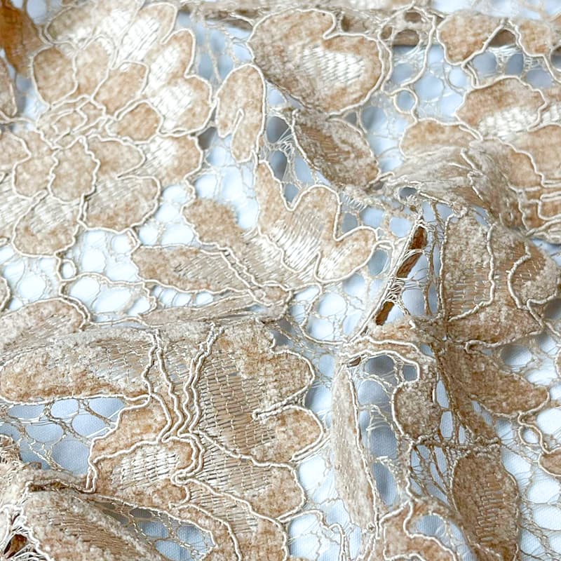 پارچه دانتل مخمل نسکافه‌ای — تصویر ۲