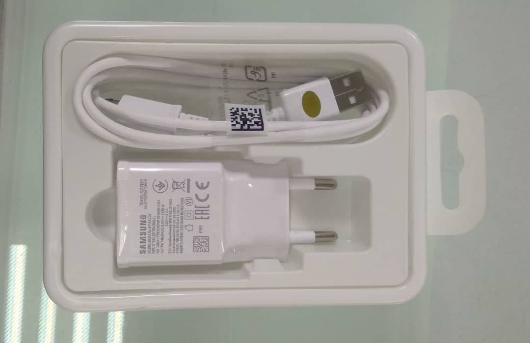 شارژ موبایل سامسونگ همراه با کابل Micro Usb
