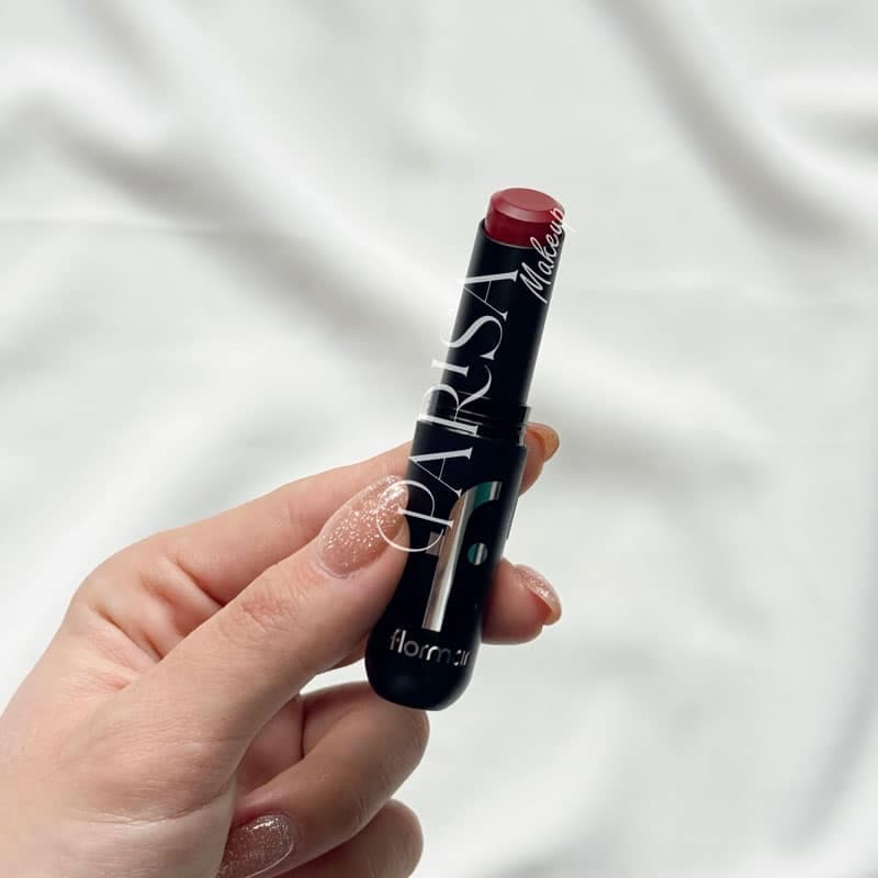 رژلب جامد مات پودری فلورمار مدل Lightweight Lip Powder کد 018 — تصویر ۲