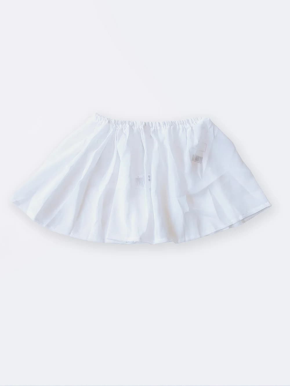رومایو شلواری دو تکه با نیم تنه کشی و شلواری حریر برند H & M سفید رنگ — تصویر ۳