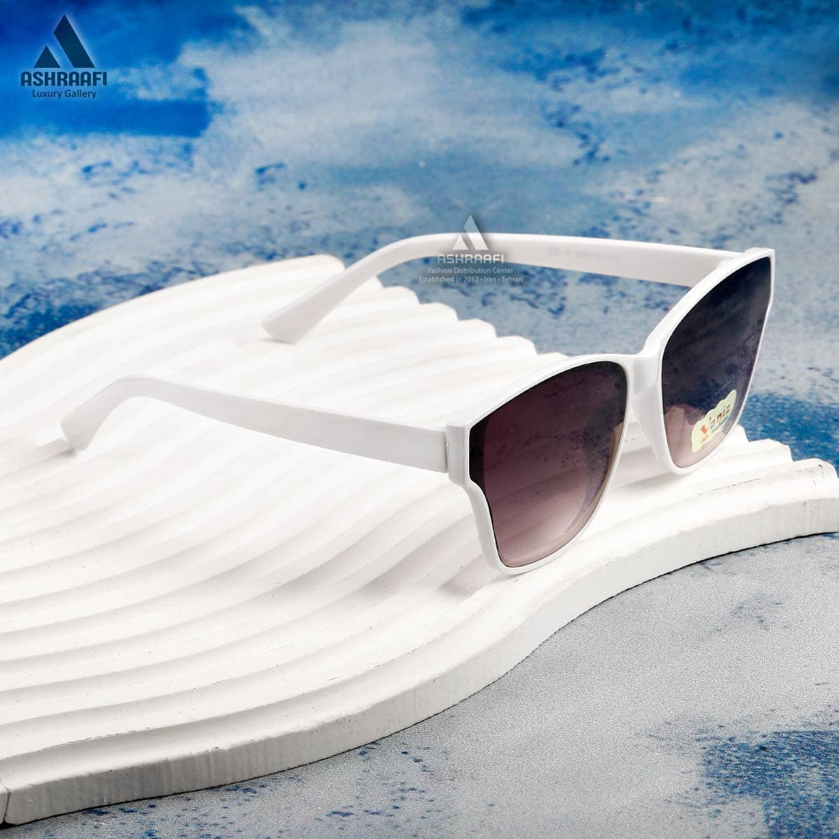 عینک آفتابی بچه گانه Kids Sunglasses EB-9 — تصویر ۳