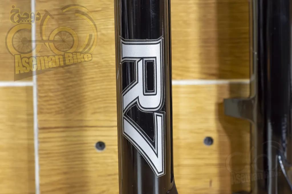 دوشاخ جلو دوچرخه مانیتو RSEVEN سایز 26 Bicycle Fork Manitou R7 RSEVEN Size 26 — تصویر ۲