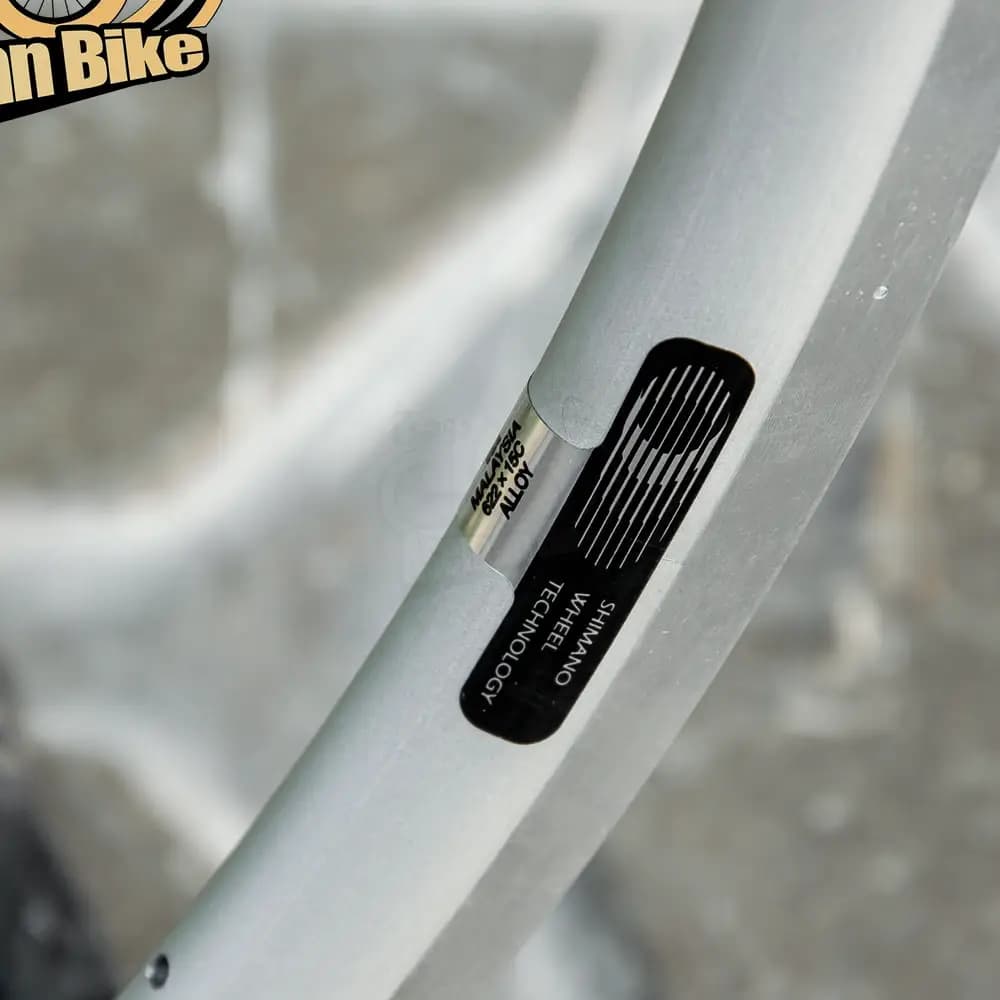 خرید طوقه Shimano WH-R561 دوچرخه حرفه ای مسابقات کورسی جاده تورینگ رده شیمانو 105 سایز 700C (622x15C) تعداد سوراخ پره اسپک 20 طراحی شده برای چرخ عقب آف ست / Shimano Rims Road Racing WH-R561 700C — تصویر ۳