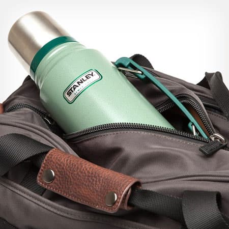 فلاسک ۱ لیتر دسته دار کلاسیک سبز استنلی Stanley Classic flask – 1L — تصویر ۳
