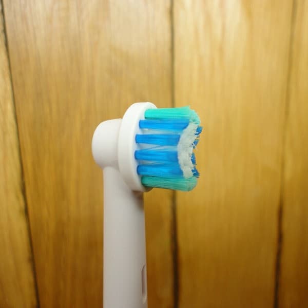 مسواک برقی نوادنت اصل آلمان مدل Nevadent Cordless Electric Toothbrush with 4 Heads — تصویر ۳
