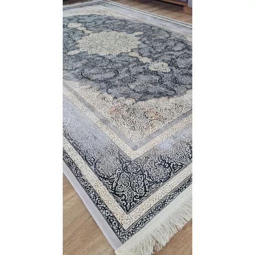 فرش ماشینی چاپی | فرشینه مخمل طوسی مدرن ضد سُر (پس کرایه) — تصویر ۷