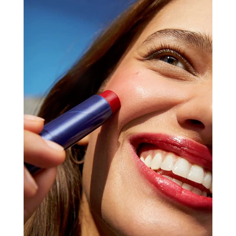 بالم لب 3 در 1 لابلو مدل CARING BEAUTY رنگ قرمز وزن 4.8 گرم — تصویر ۵