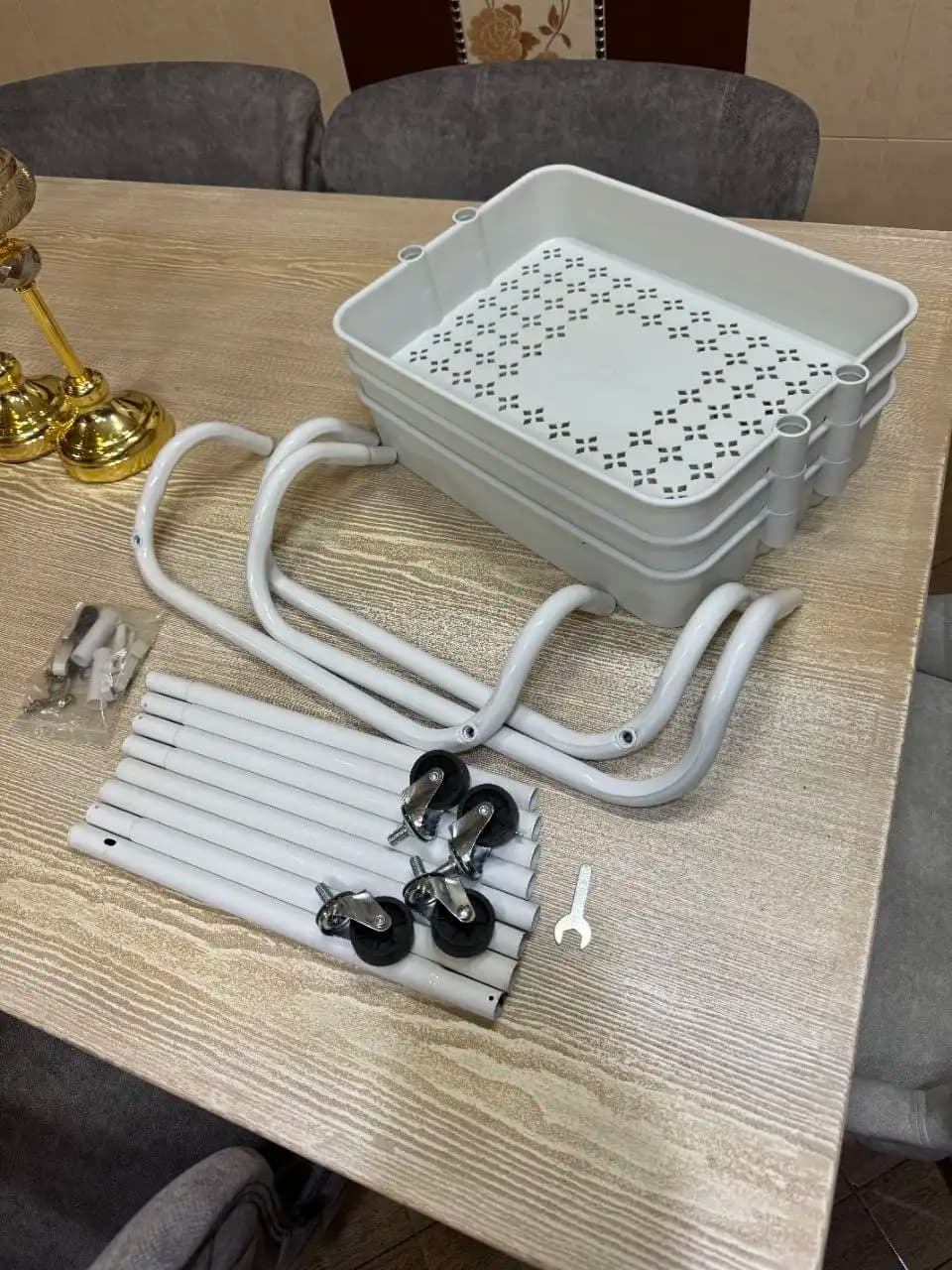 ترولی سه طبقه چرخ‌دار — تصویر ۶