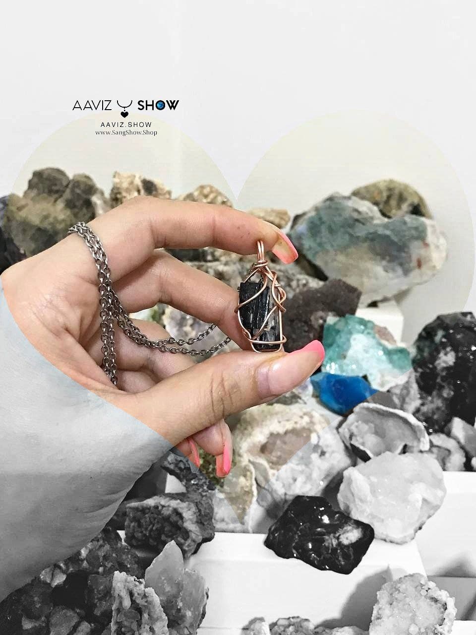 گردنبند راف تورمالین با همرشدی کوارتز با قاب مفتولی خاص A977 — تصویر ۴
