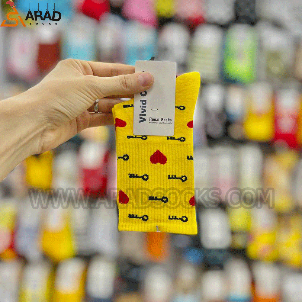 جوراب ساقدار طرح کلید و قلب — تصویر ۳