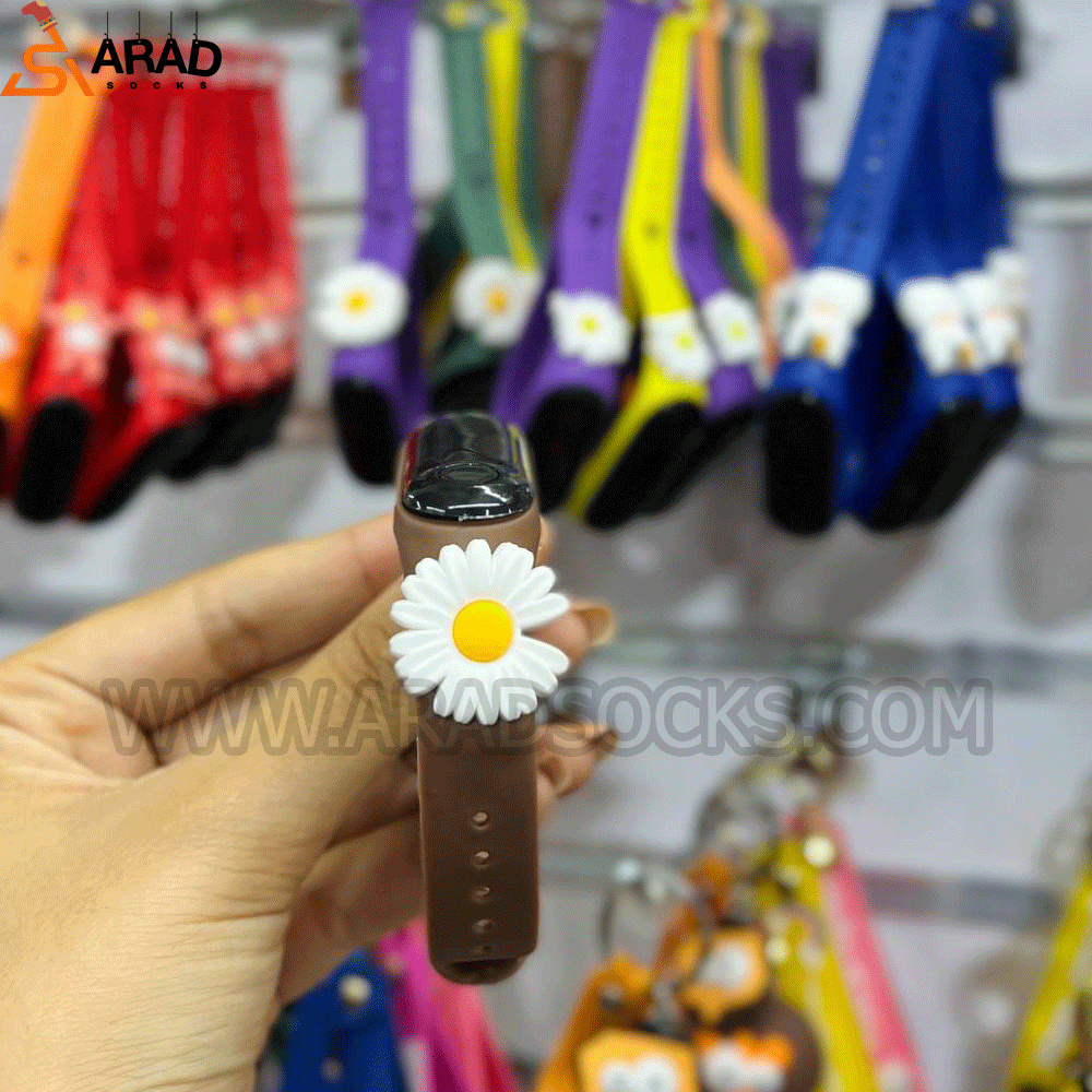 ساعت دیجیتالی دکمه ای طرح بابونه — تصویر ۲