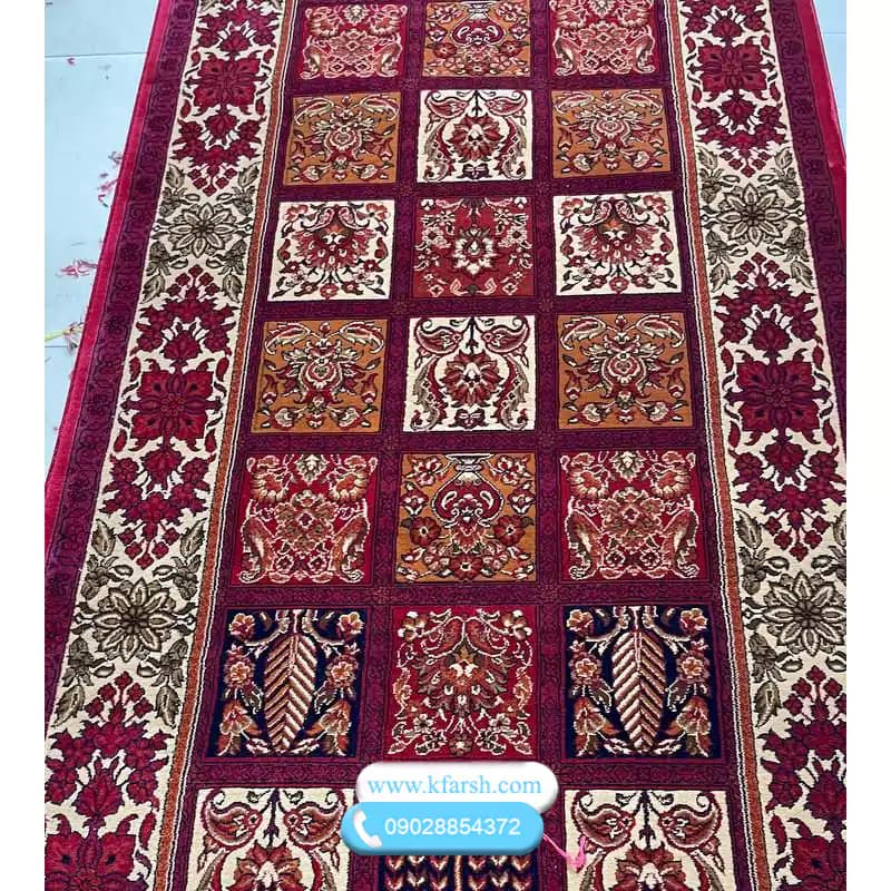 فرش کناره قرمز (لاکی) طرح خشتی 700شانه