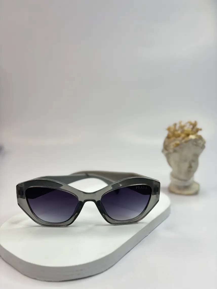 عینک آفتابی اورجینال prada یووی 400 فریم کائوچو مشکی