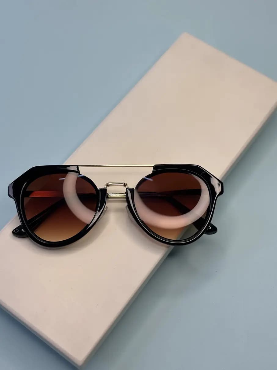 عینک آفتابی اورجینال Rayban قهوه ای UV 400