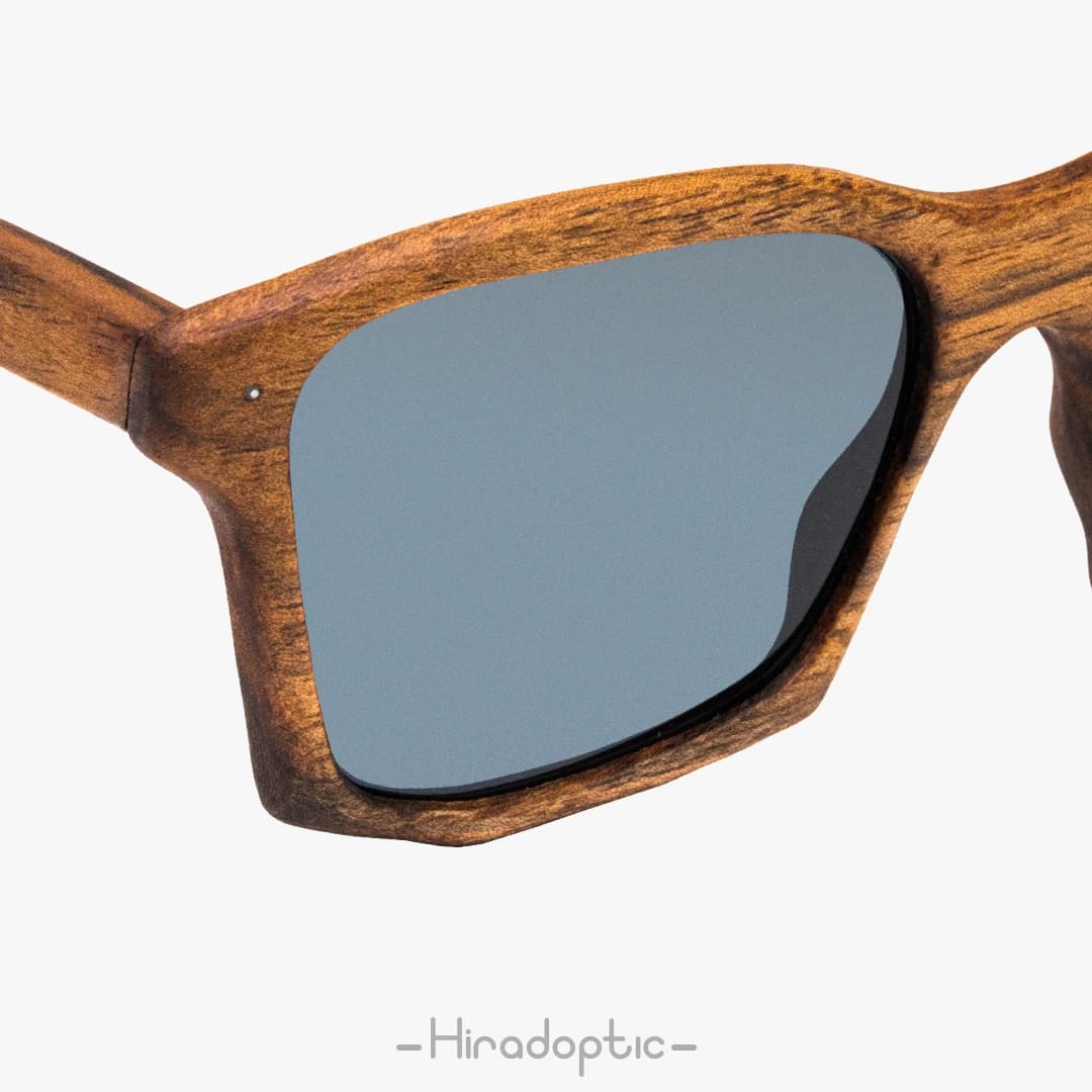 عینک آفتابی چوبی کلاسیک گردو 05<br><span>Wooden Sunglasses MWG05</span> — تصویر ۵