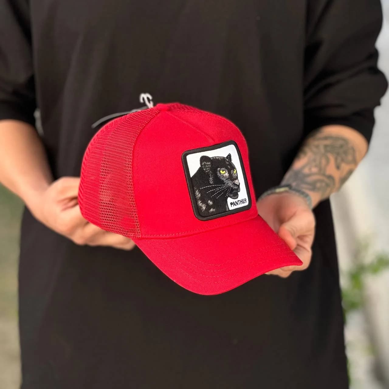 کلاه گورین panther قرمز — تصویر ۲