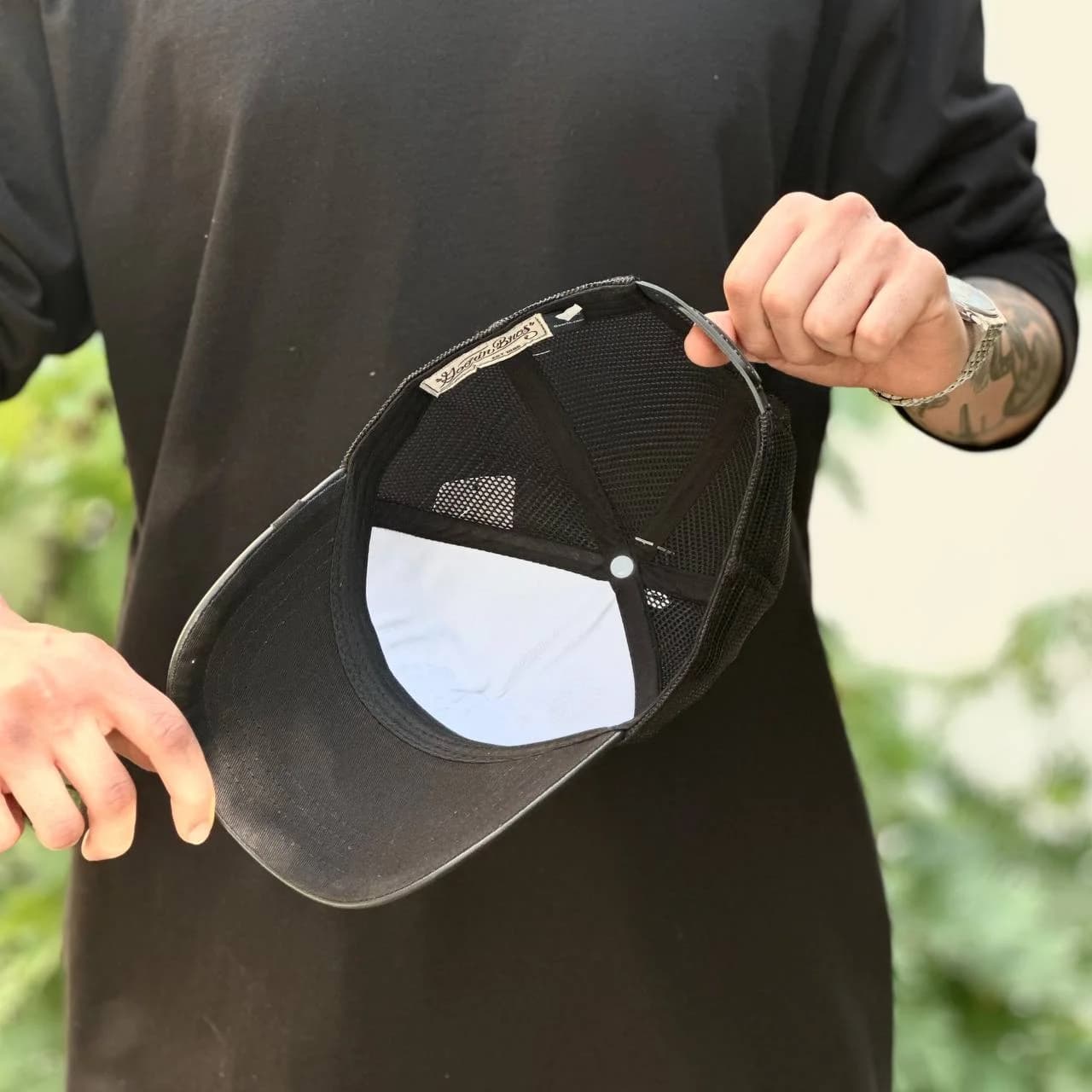 کلاه گورین چرم panther سفید مشکی — تصویر ۴