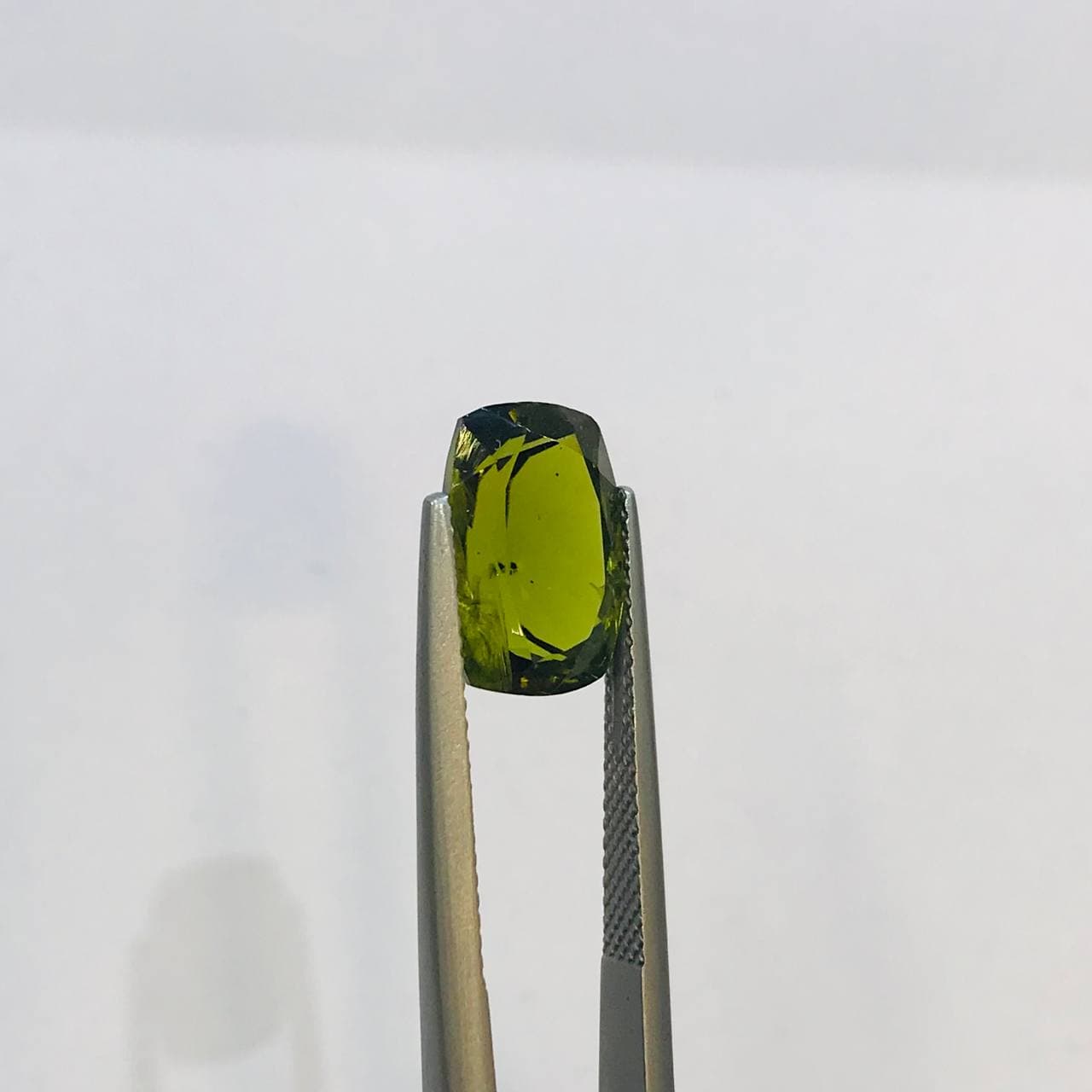 نگین زبرجد افغانستان اصل سایز 13*9 — تصویر ۳