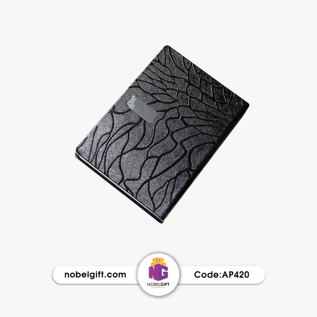 سررسید وزیری 1404 چرم تبلیغاتی AP420 — تصویر ۲