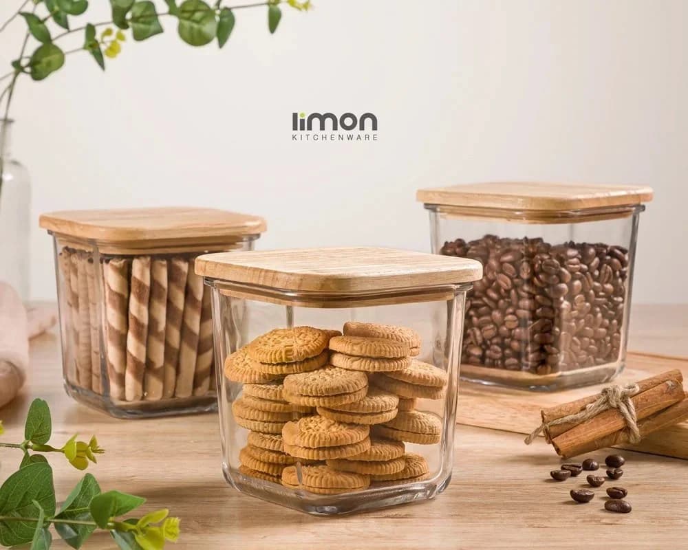 ظرف شیشه‌ای مربع لیمون 860 میلی درب چوبی کد 218959