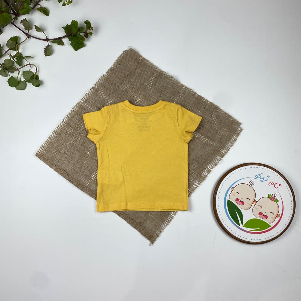 تیشرت نوزادی برند لوپیلو طرح ساده یقه گرد دو دکمه زرد رنگ – 2 تا 6 ماه — تصویر ۵