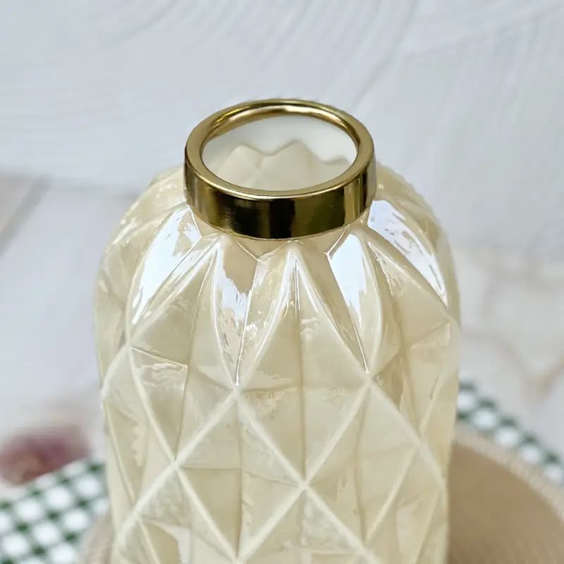 گلدان شیشه ای استوانه ای طرح لوزی — تصویر ۲