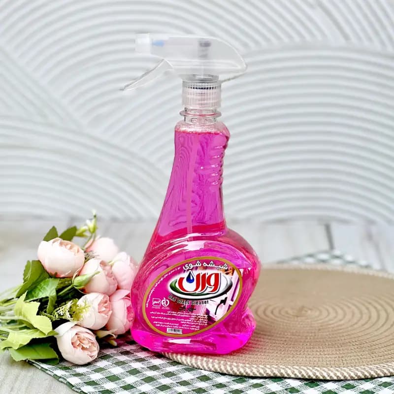محلول شیشه پاک کن