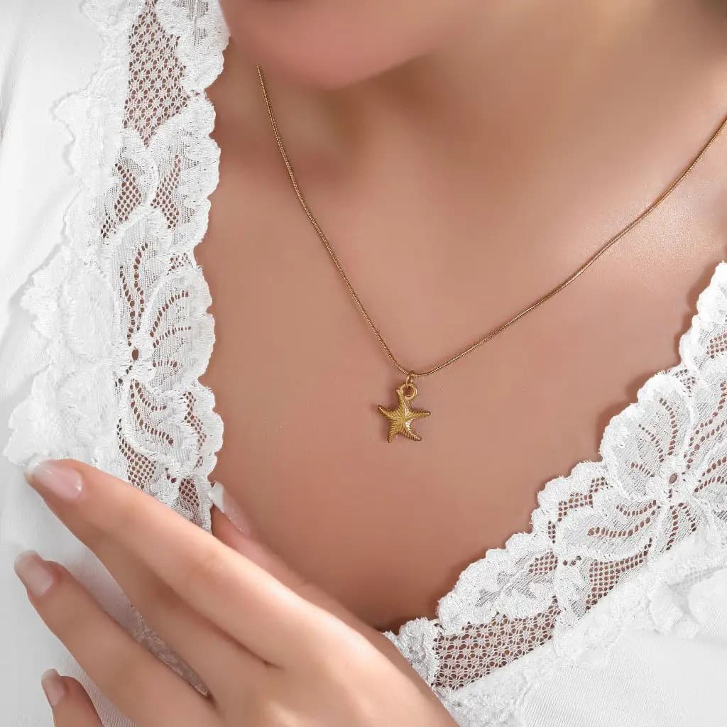 گردنبند زنانه طرح ستاره رنگ طلایی استیل ضد حساسیت رنگ ثابت کد zmp 788