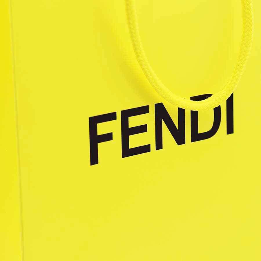 بگ، پاکت و ساک دستی هدیه عینک فندی (FENDI) با طراحی رنگ زرد مدل 992975 — تصویر ۳
