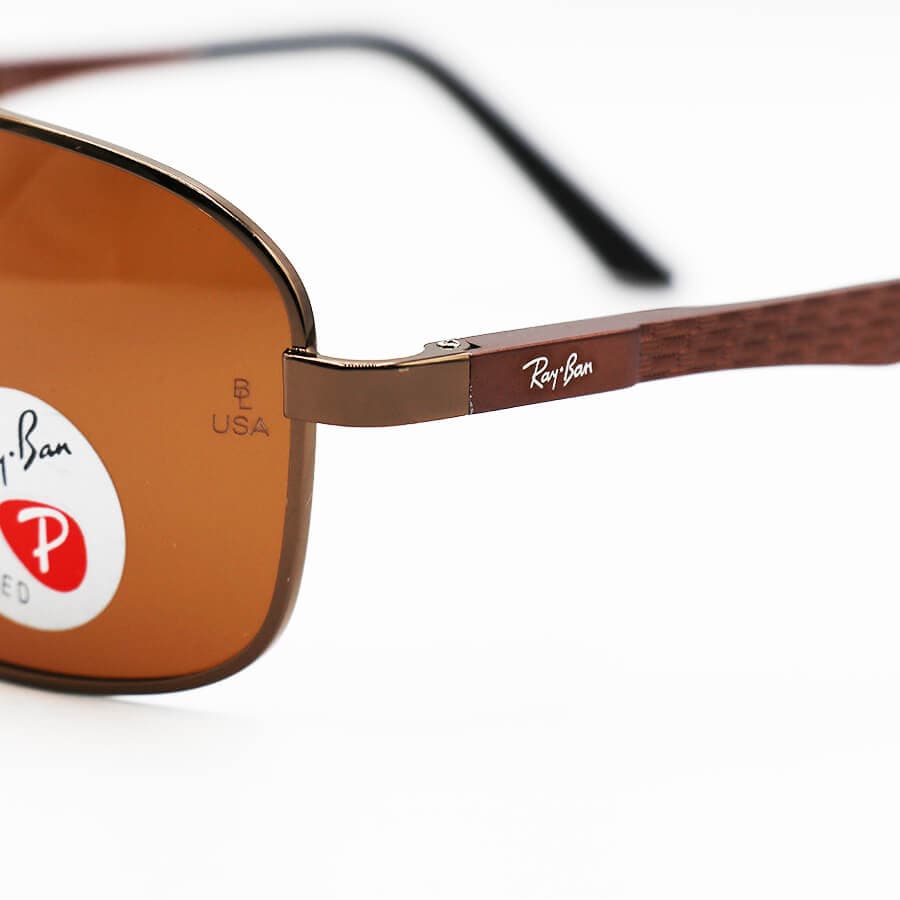 عینک آفتابی Ray-Ban با فریم مستطیلی، مشکی رنگ، دسته فنری و لنز دودی و پلاریزه مدل P3001 — تصویر ۱۱
