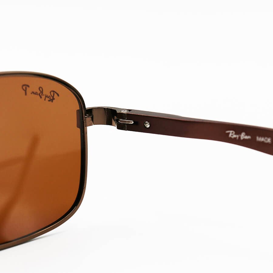 عینک آفتابی Ray-Ban با فریم مستطیلی، مشکی رنگ، دسته فنری و لنز دودی و پلاریزه مدل P3001 — تصویر ۱۰