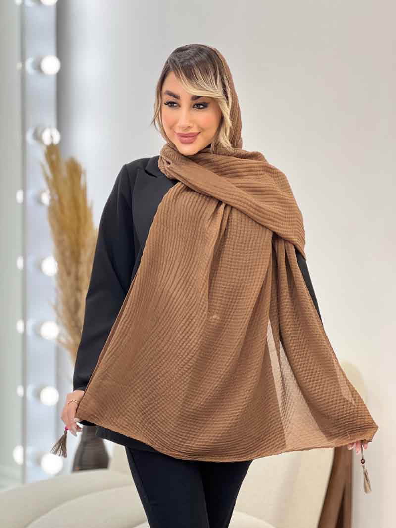 شال پفکی منگوله دار کد 4720 — تصویر ۲