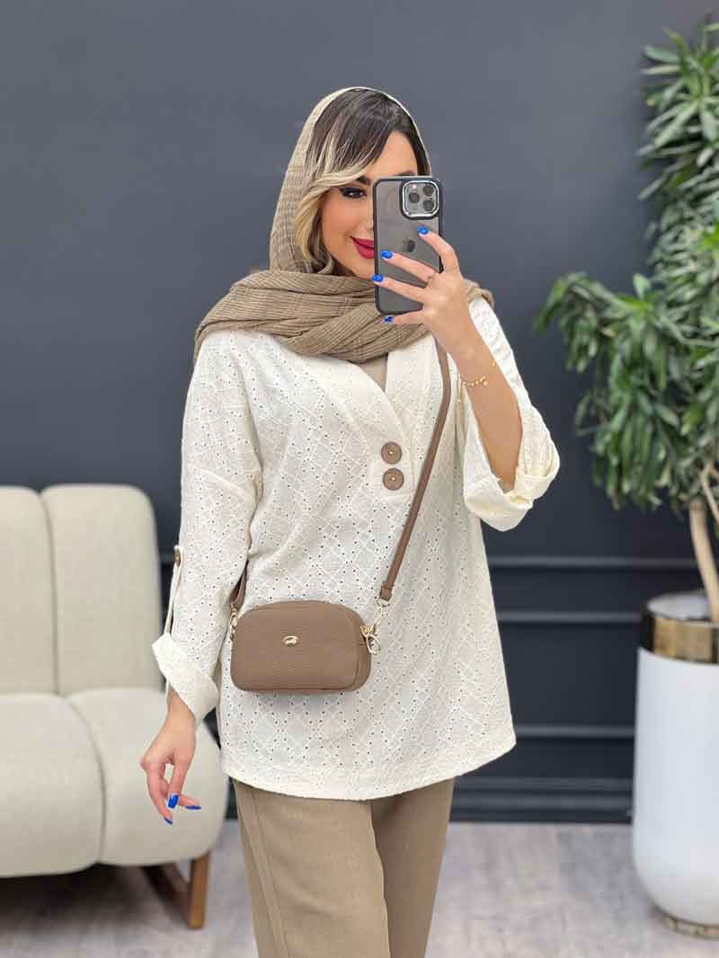 شومیز دو دکمه چوبی آستین پاگن کد 4942 — تصویر ۷