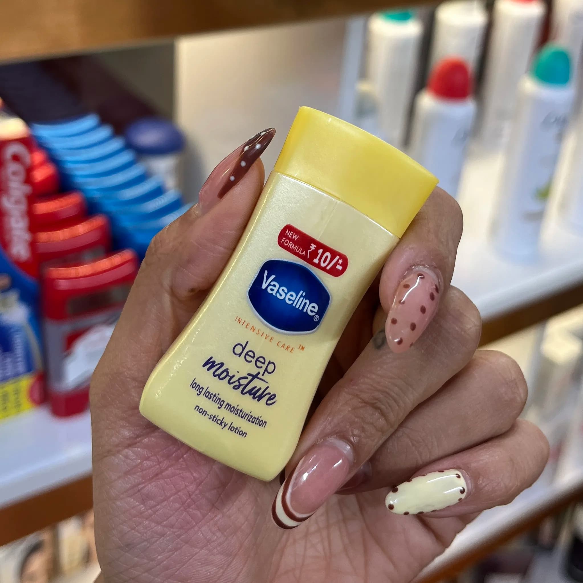 لوسیون وازلین مینی کیفی مدل Deep Moisture حجم ۲۰ میل — تصویر ۲