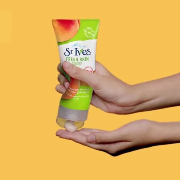 اسکراب زردآلو سنت ایوز ST Ives مدل FRESH SKIN — تصویر ۲