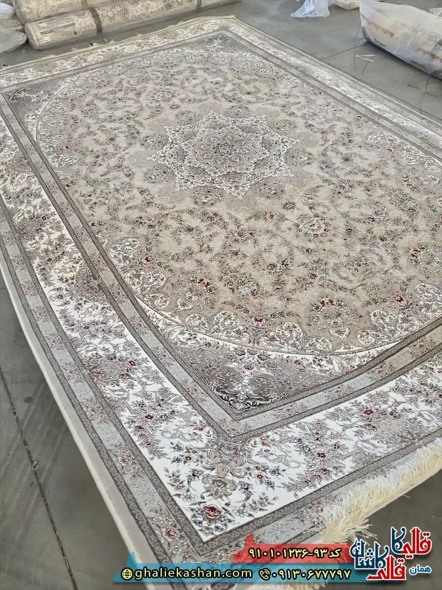 فرش کلاسیک 1200 شانه طرح گلستان رنگ کرم صدفی کاشان