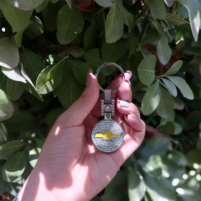 سر کلیدی (جاسوئیچی) نگین دار طرح شورولت کد 2454 — تصویر ۲