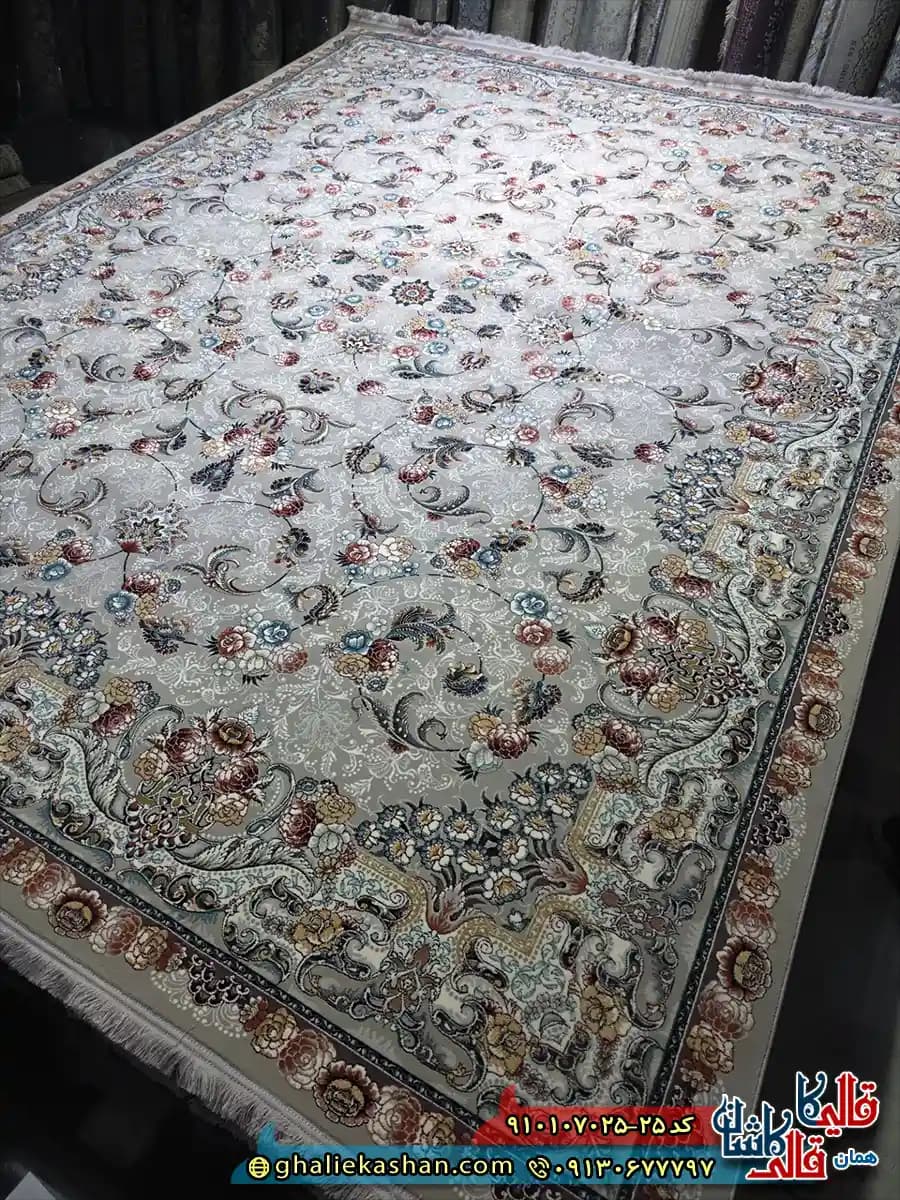 فرش کلاسیک 700 شانه طرح افشان الماس رنگ طوسی نقره ای کاشان