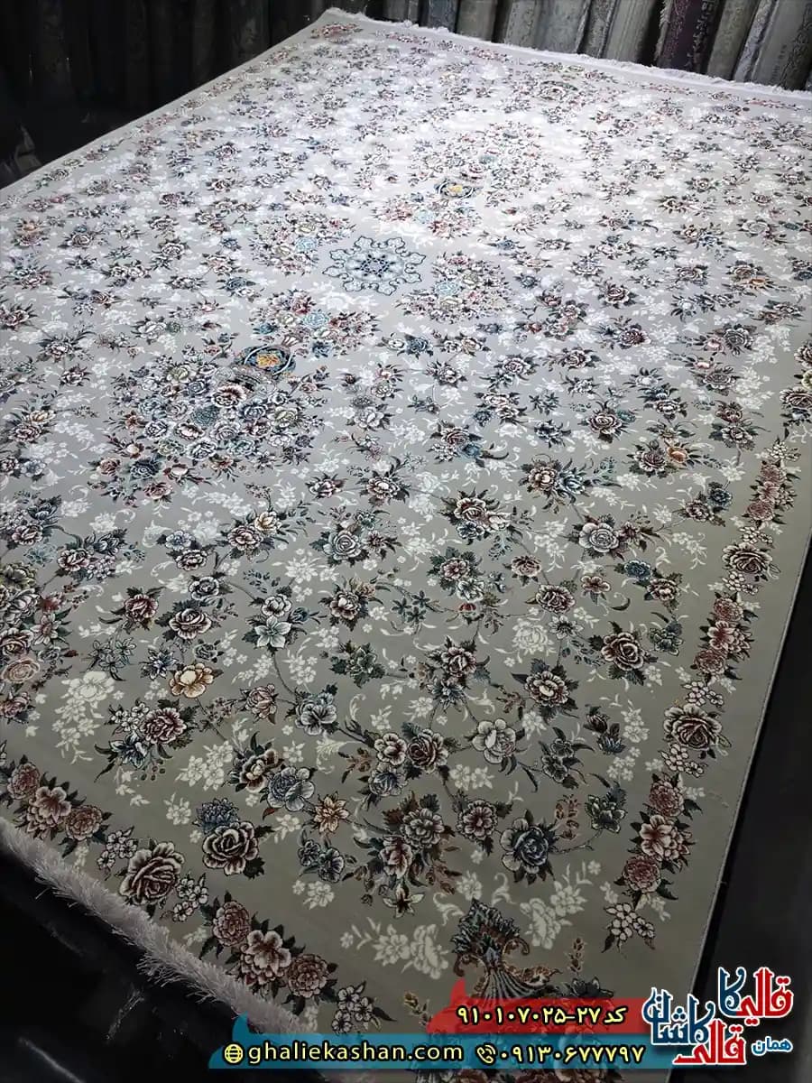 فرش کلاسیک 700 شانه طرح افشان باغ رویا رنگ طوسی فیلی کاشان