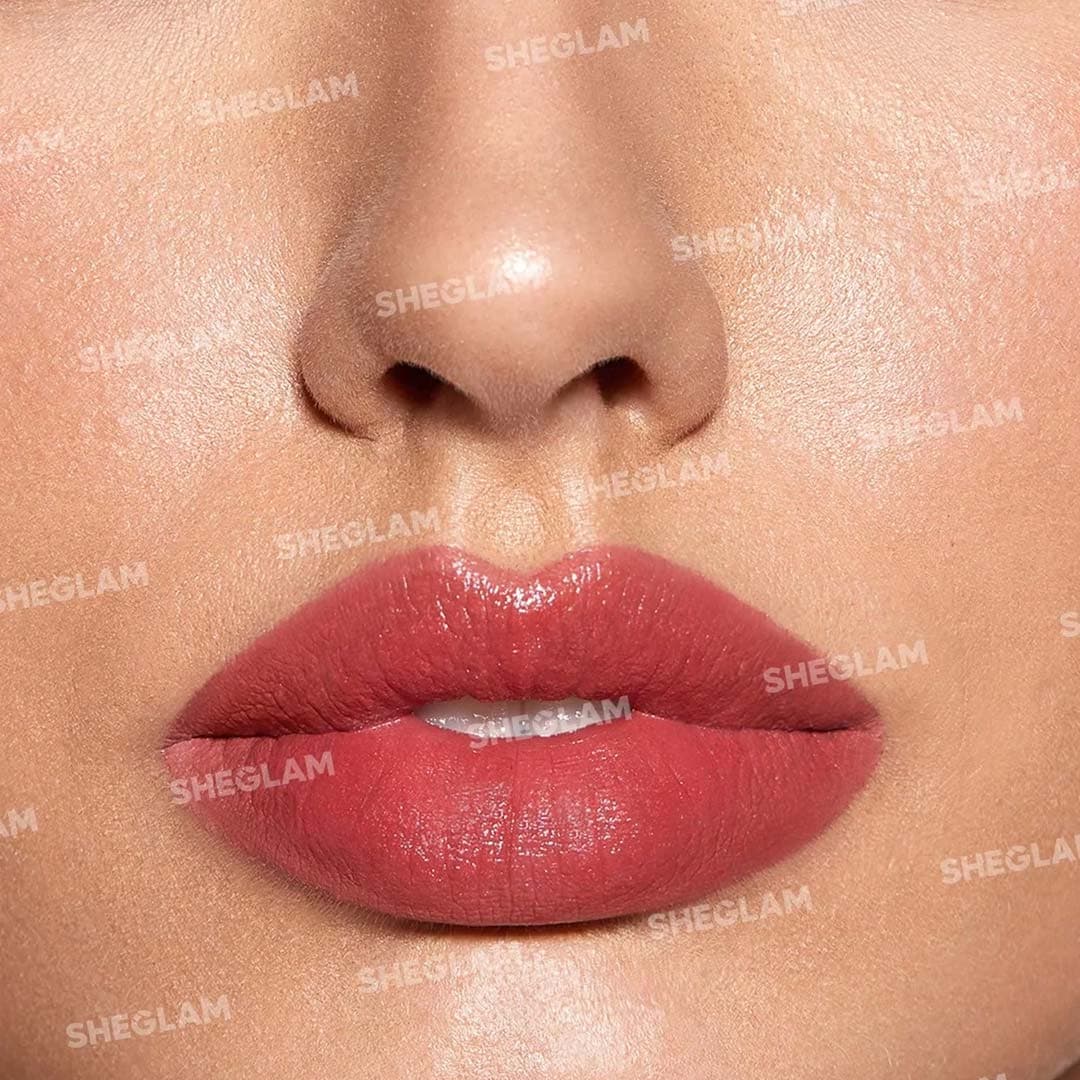 رژ لب مدادی شیگلم مدل Just Kissed رنگ Red Velvet — تصویر ۳