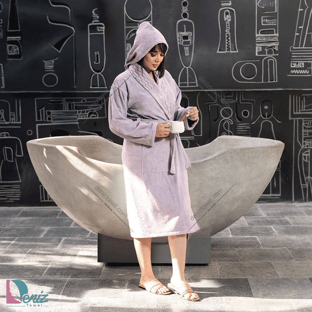 حوله تن پوش آرام رنگ یاسی روشن