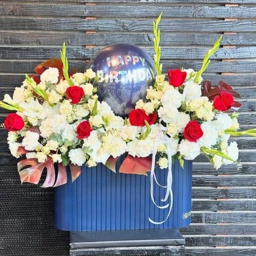 سفارش گل مناسب تبریک روز خیاط به مادر