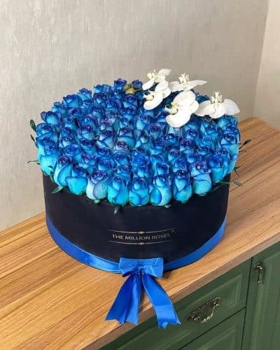 باکس گل تبریک برای تولد دوست