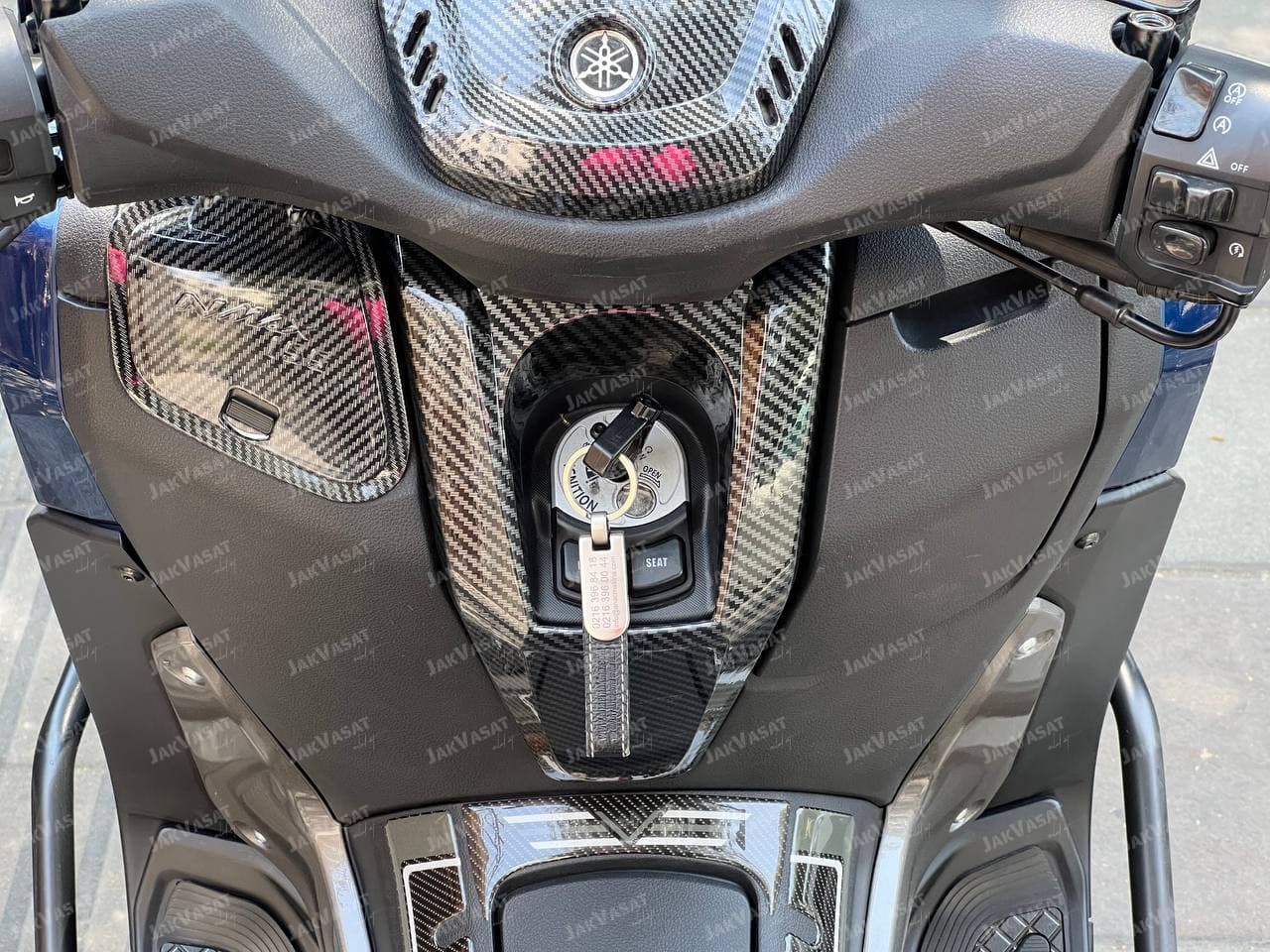 محافظ دور کیلس کربن YAMAHA Nmax / کد کالا 000141 — تصویر ۳