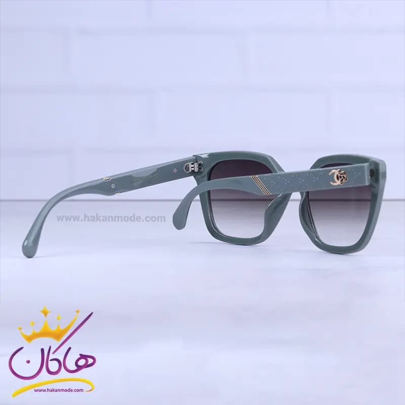 عینک آفتابی شنل زنانه فریم مربع سبز 8906/1 — تصویر ۳