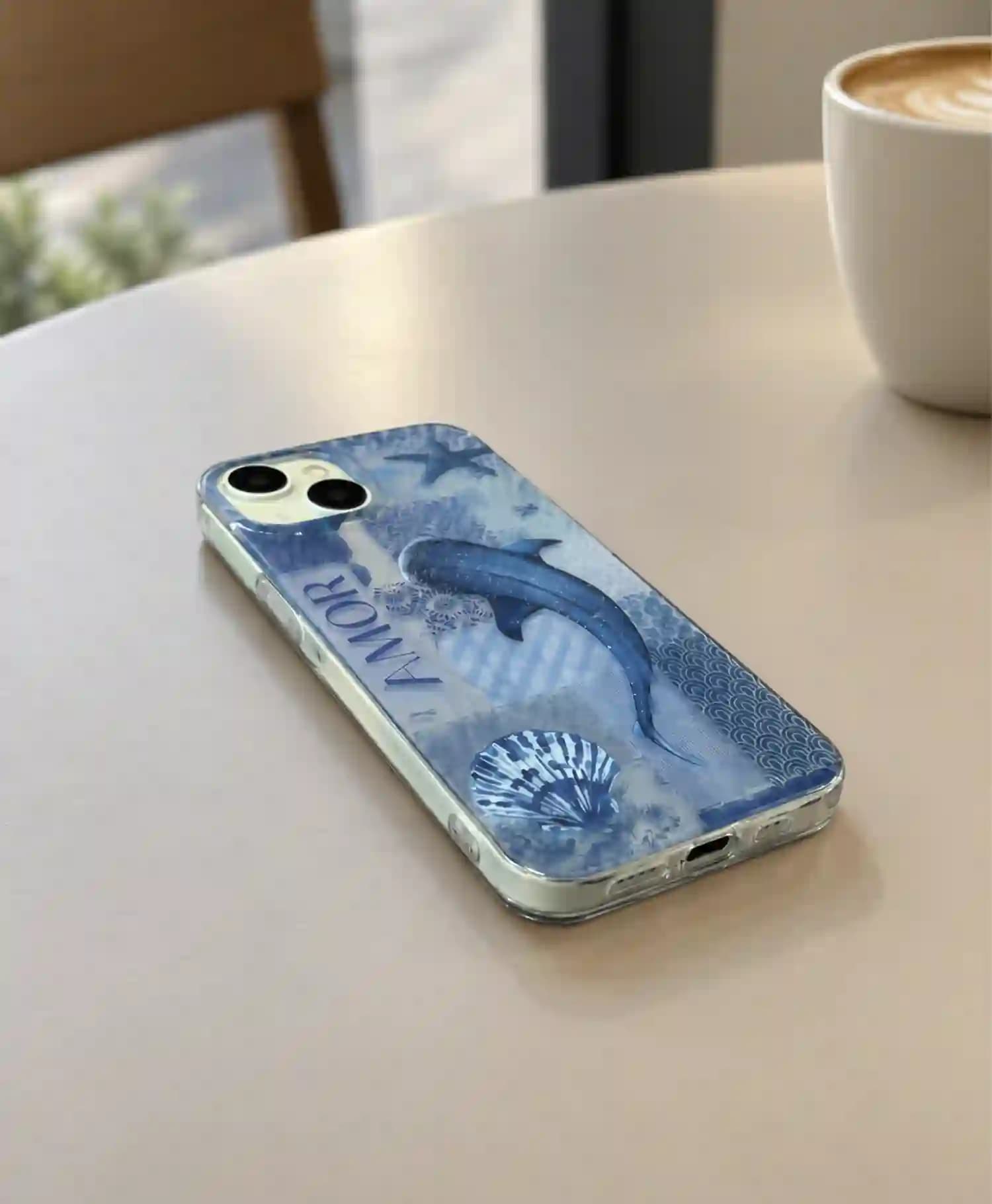 قاب هولوگرامی طرح وال Amor گوشی موبایل Iphone 13 — تصویر ۲